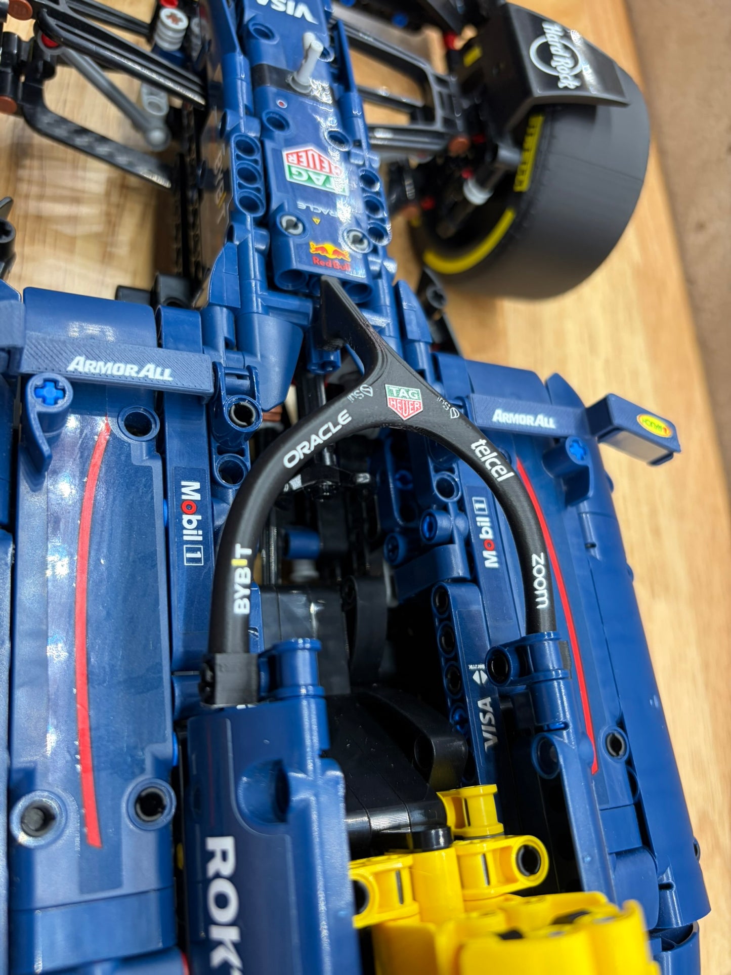 Amélioration du halo et du rétroviseur de l'Oracle Red Bull RB20 (compatible avec le set LEGO 42206)