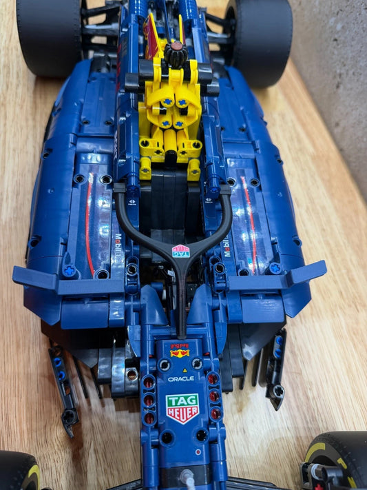 Oracle Red Bull RB20 Halo & Wing Mirror Upgrade (LEGO® Set 42206)